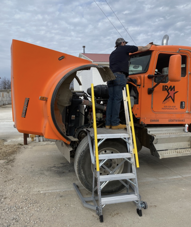 this image shows mobile truck repair in McLean, VA